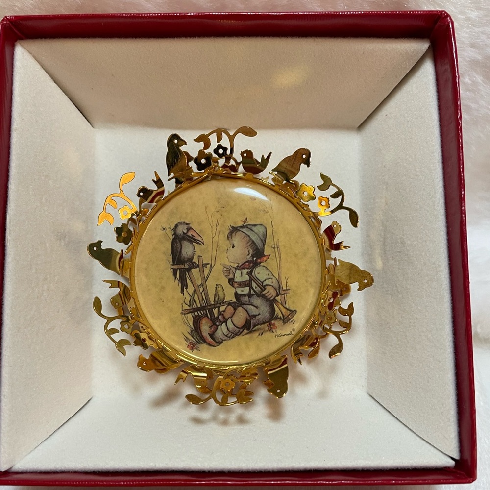 Collectible Vintage Hummel “The Opinion” Christmas Ornament 24K Gold Finish